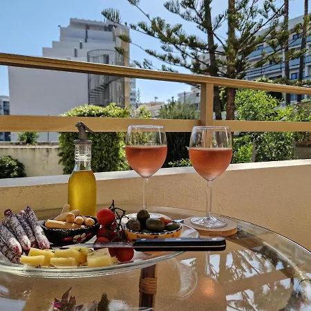 Mediterranean Getaway In Costa Бенальмадена